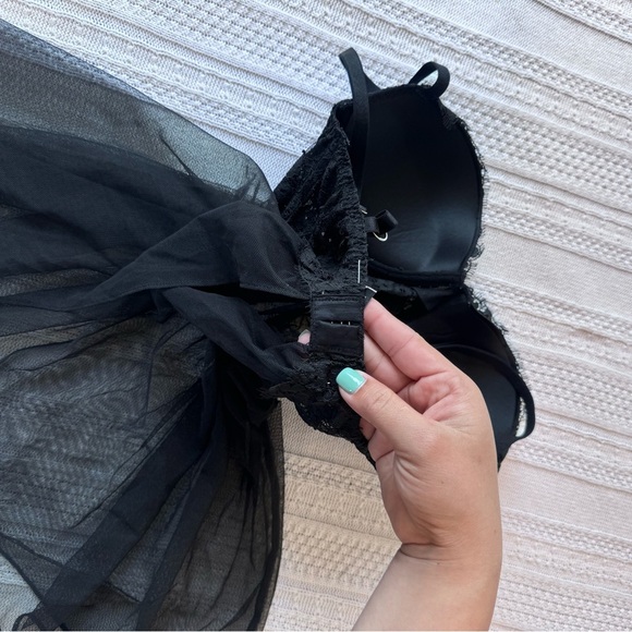 Elegant Black Lace Babydoll - Picture 7 of 7